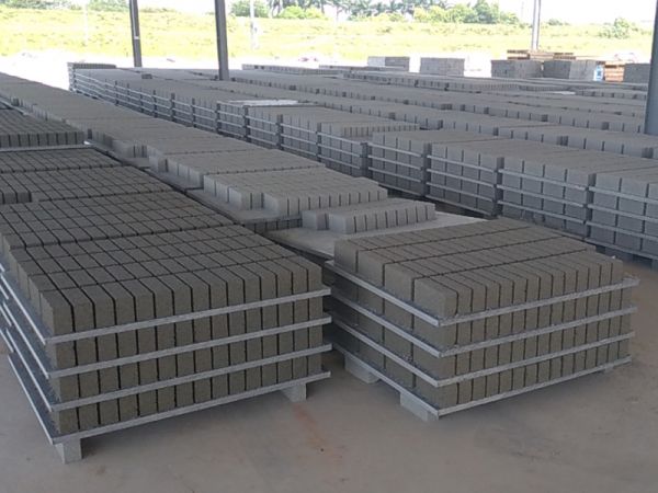 Block bricks